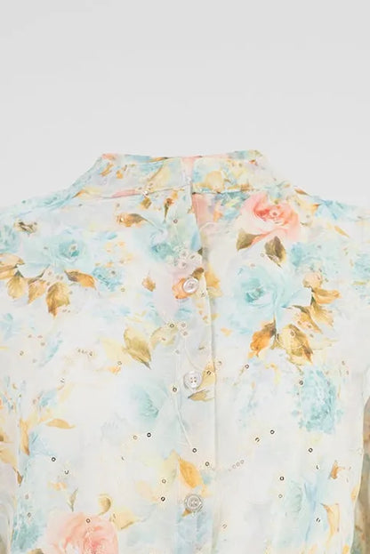 Дамска памучна риза Pastel Bloom с пастелен флорален принт, яка тип столче и копчета.