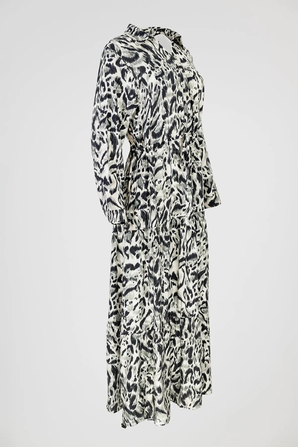 Дамска рокля с животински принт в черно и бяло - Black and white-рокли-6Sense