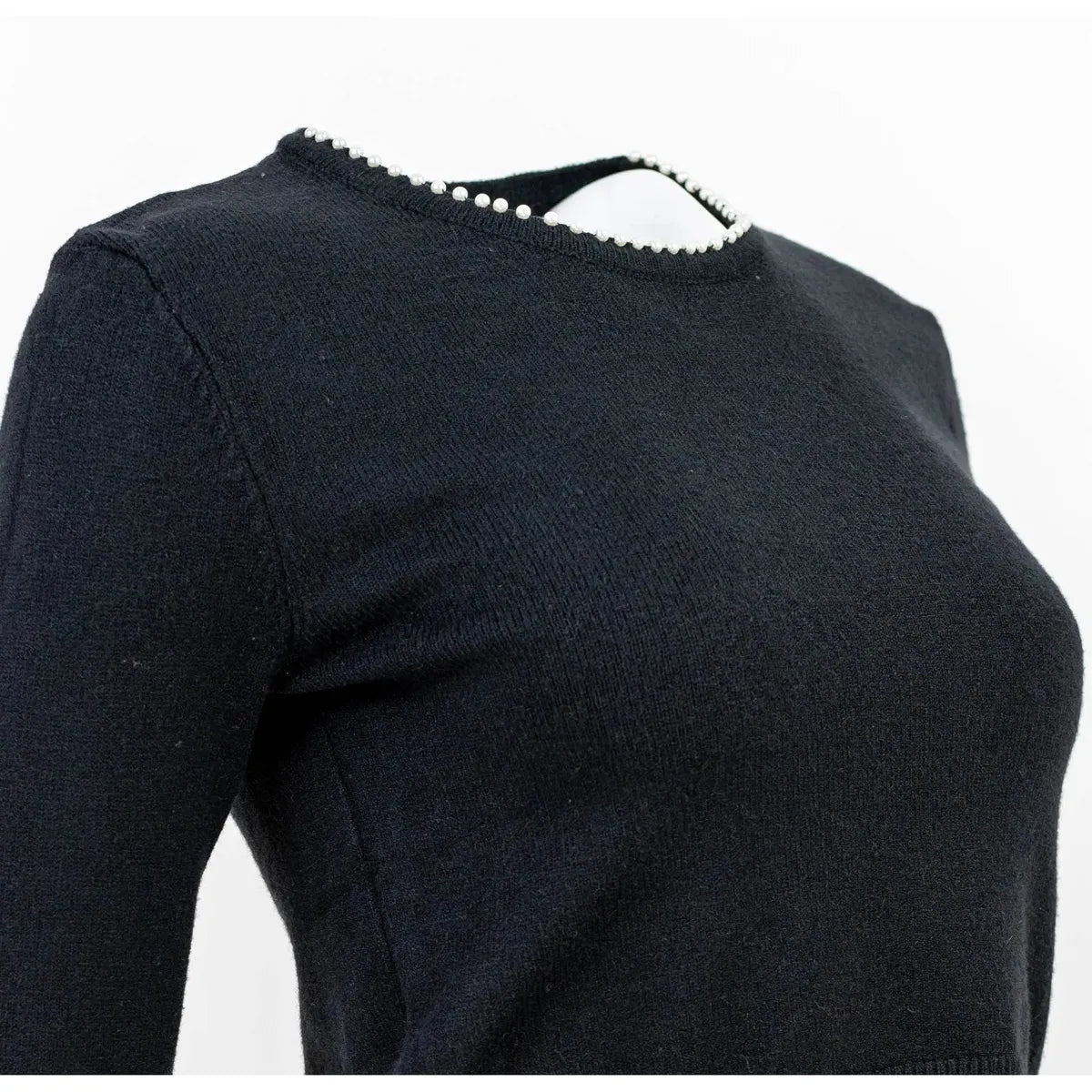 Дамски черен къс пуловер с перлен кант | колекция есен-зима-пуловери-6Sense