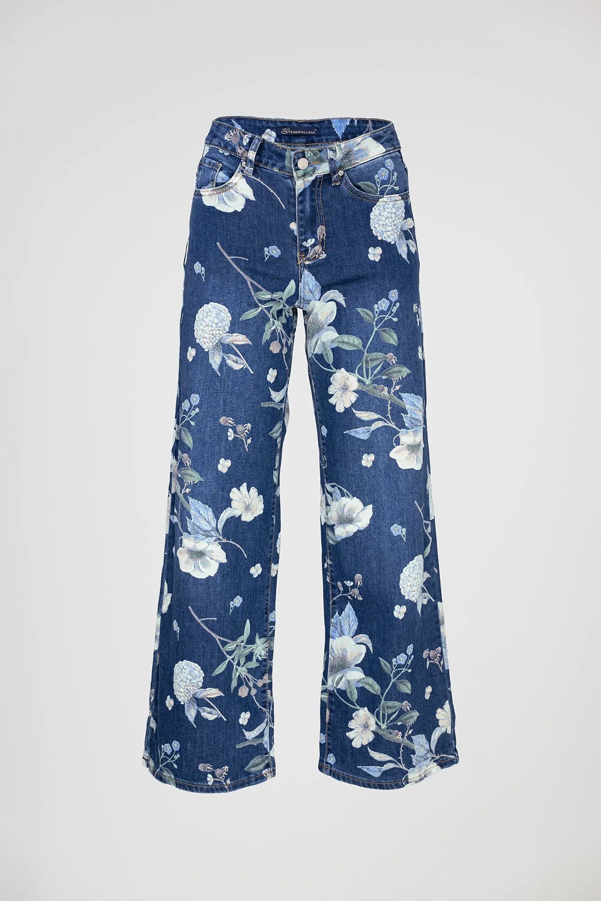 Дамски дънки Midnight Bloom с широк крачол, висока талия и флорален принт върху тъмен деним.