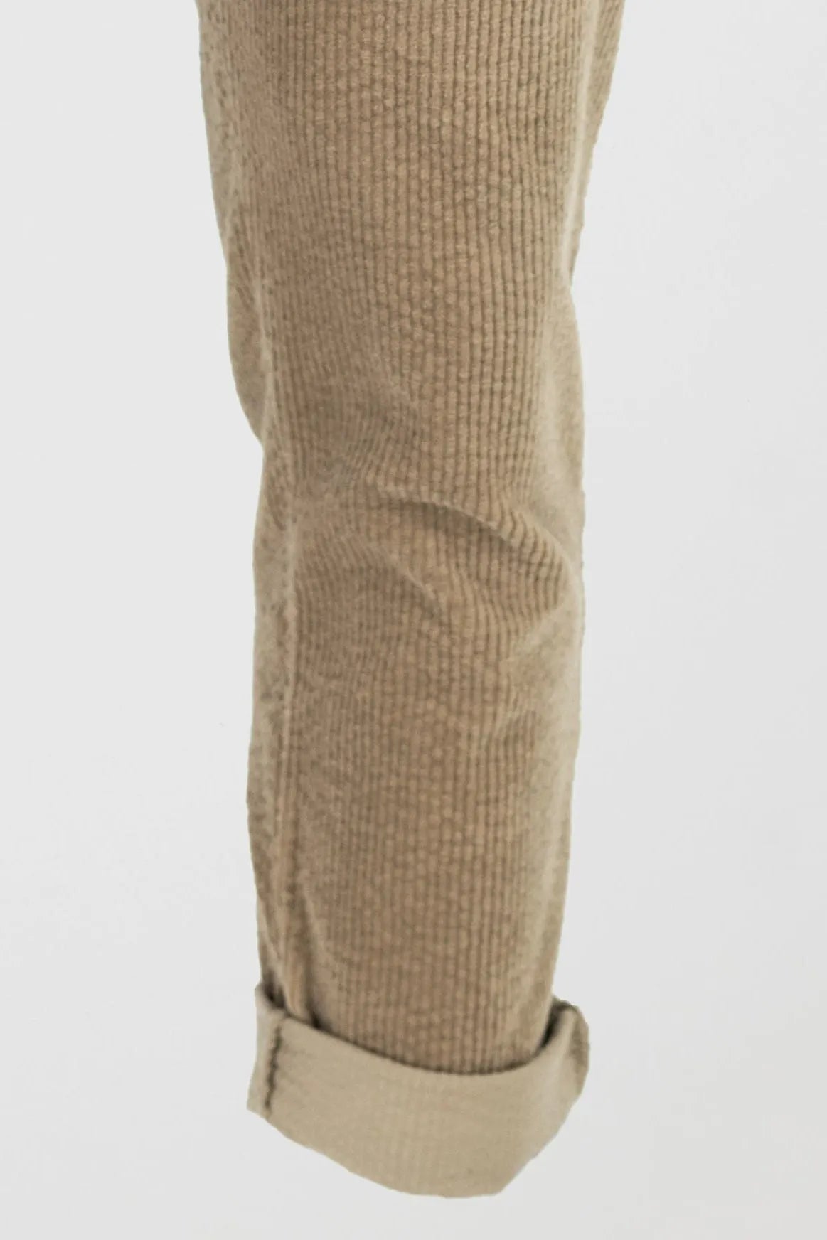 Дамски джинси - Sand Cord – бежов кадифен комфорт-джинси-6Sense