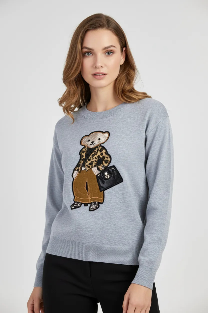 Дамски фино плетен пуловер с апликация мечок - Silver Bear-6Sense