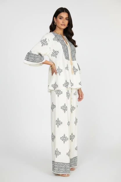 Дамски комплект блуза и панталон с бродерия – Boho Grace-комплекти-6Sense