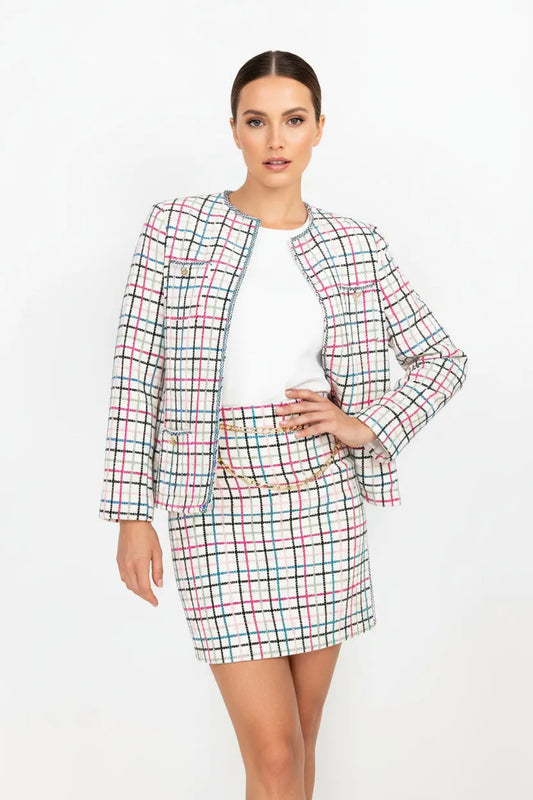Дамски комплект – сако и пола в бяло с многоцветно каре - Evelyn-комплекти-6Sense