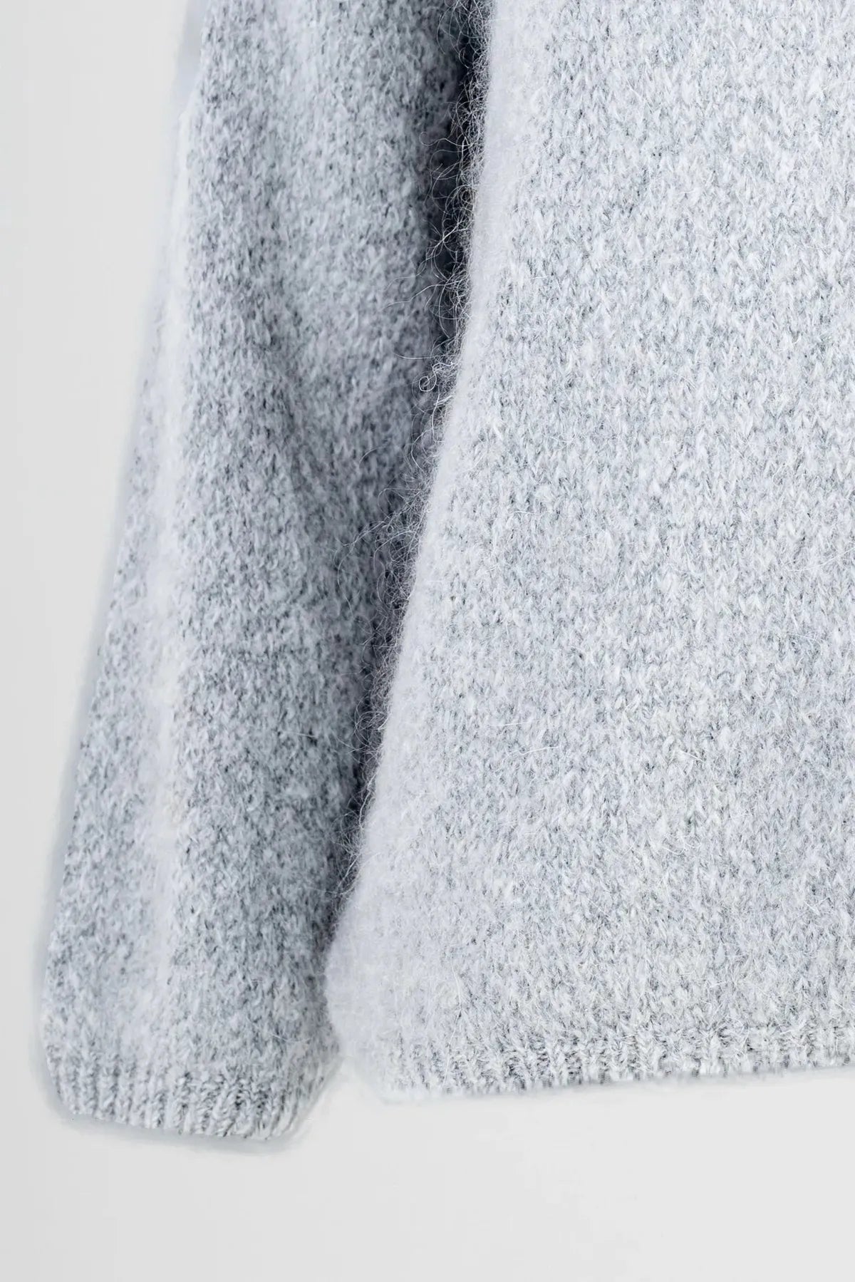 Дамски мохеров пуловер - светлосив - Silver Mohair-6Sense