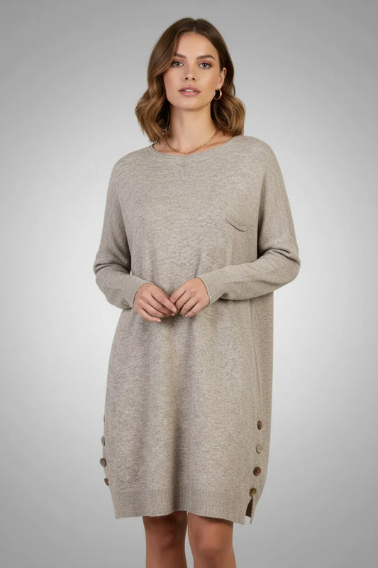 Дамски овърсайз пуловер с копчета в бежов меланж, стилна туника за есен-зима.