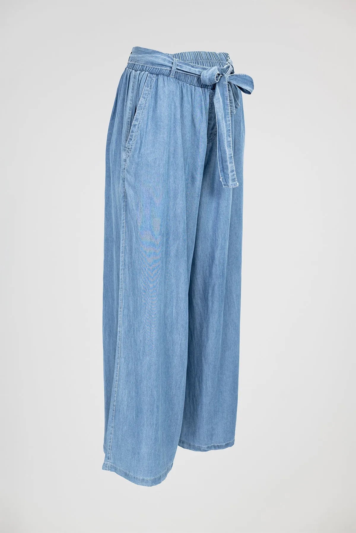 Дамски панталон с широки крачоли и висока талия – Light Denim-панталони-6Sense