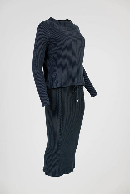 Дамски плетен комплект пола и топ в черно - Black Shine-комплекти-6Sense