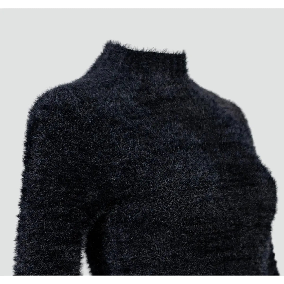 Дамски пухкав пуловер - полу-поло в черно | Колекция Есен–Зима-пуловери-6Sense