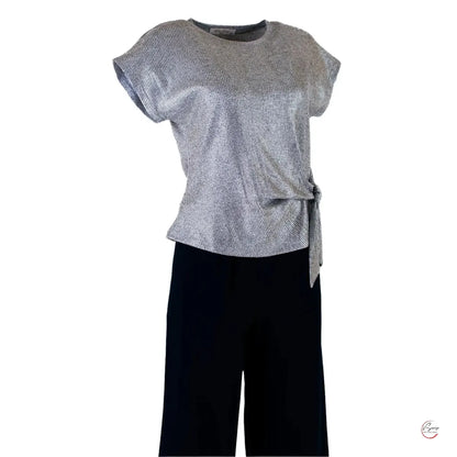 ✨ Осмели се да блеснеш със сребристия топ, който привлича погледите! ✨