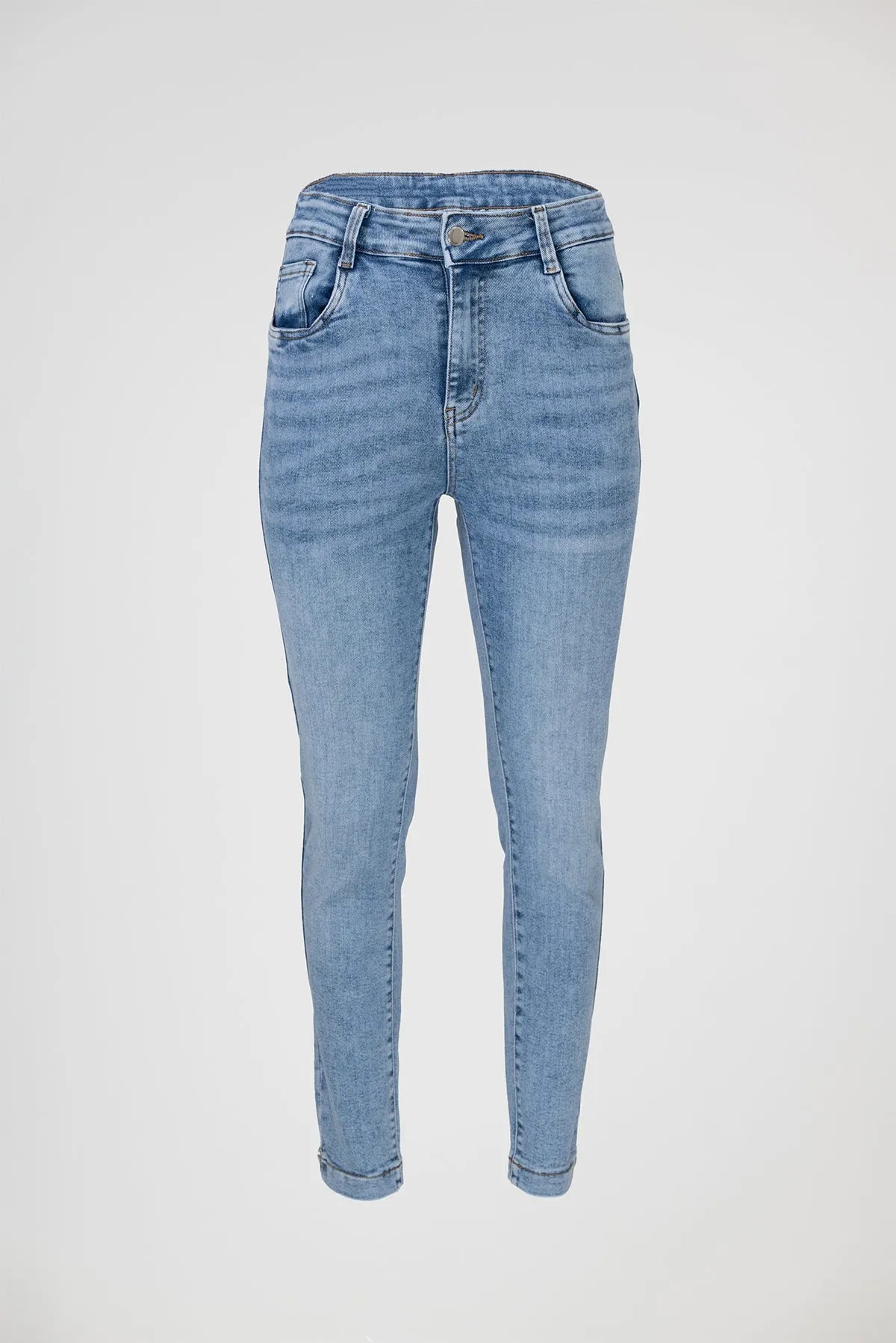 Дамски светлосини еластични дънки Skyline Blue Plus Size с 5 джоба и стандартна талия.