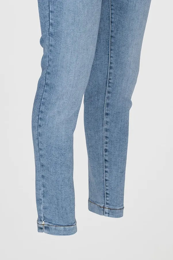 Дамски светлосини еластични дънки Plus Size- Skyline Blue-дънки-6Sense