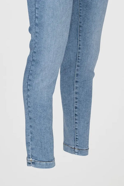 Дамски светлосини еластични дънки Plus Size- Skyline Blue-дънки-6Sense