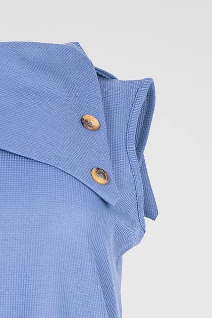 Дамски топ без ръкави с асиметрична яка - Soft Edge-блузи-6Sense