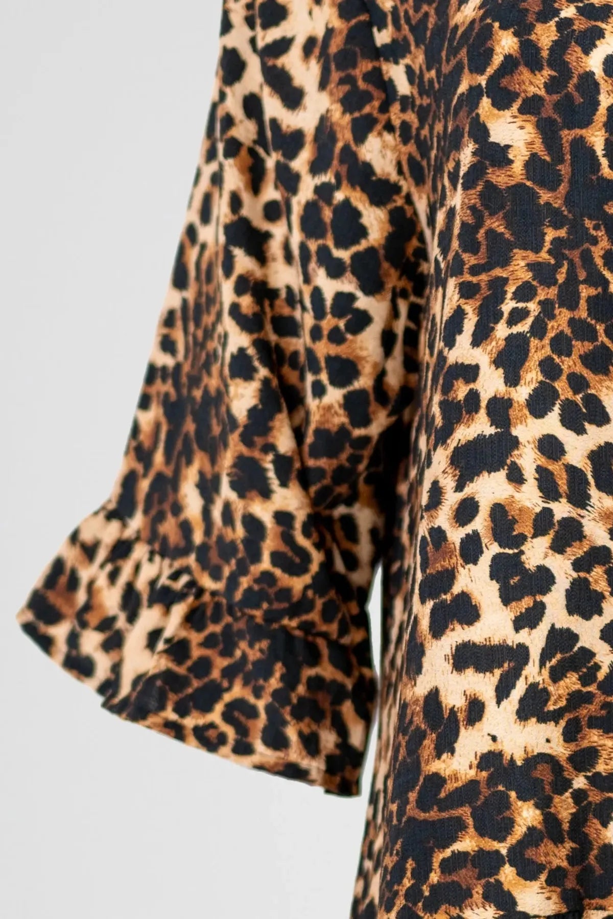 Леопардова рокля от вискоза с свободна кройка - Wild Amber-рокли-6Sense