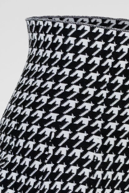 Пепитена къса пола с висока талия в черно-бяло - Charmy-Поли-6Sense