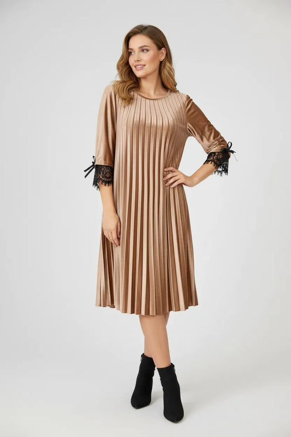 Дамска плисирана кадифена рокля с дантела – Caramel Dream-рокли-6Sense