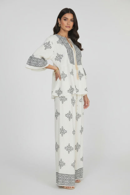 Дамски комплект блуза и панталон с бродерия – Boho Grace