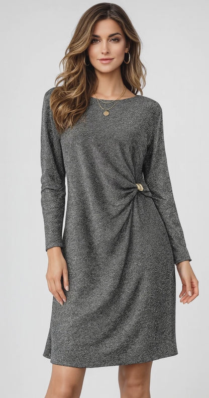 Сребриста рокля с фин блясък и асиметричен акцент – Silver Knot