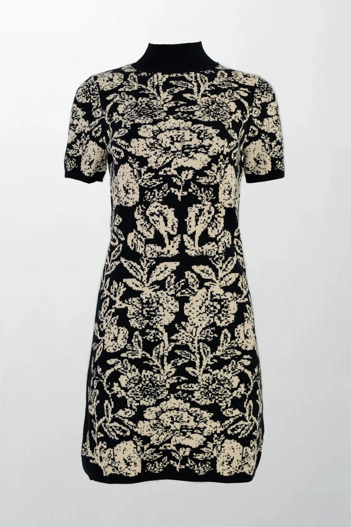 Рокля фино плетиво с флорален мотив - Noir Florale-рокли-6Sense