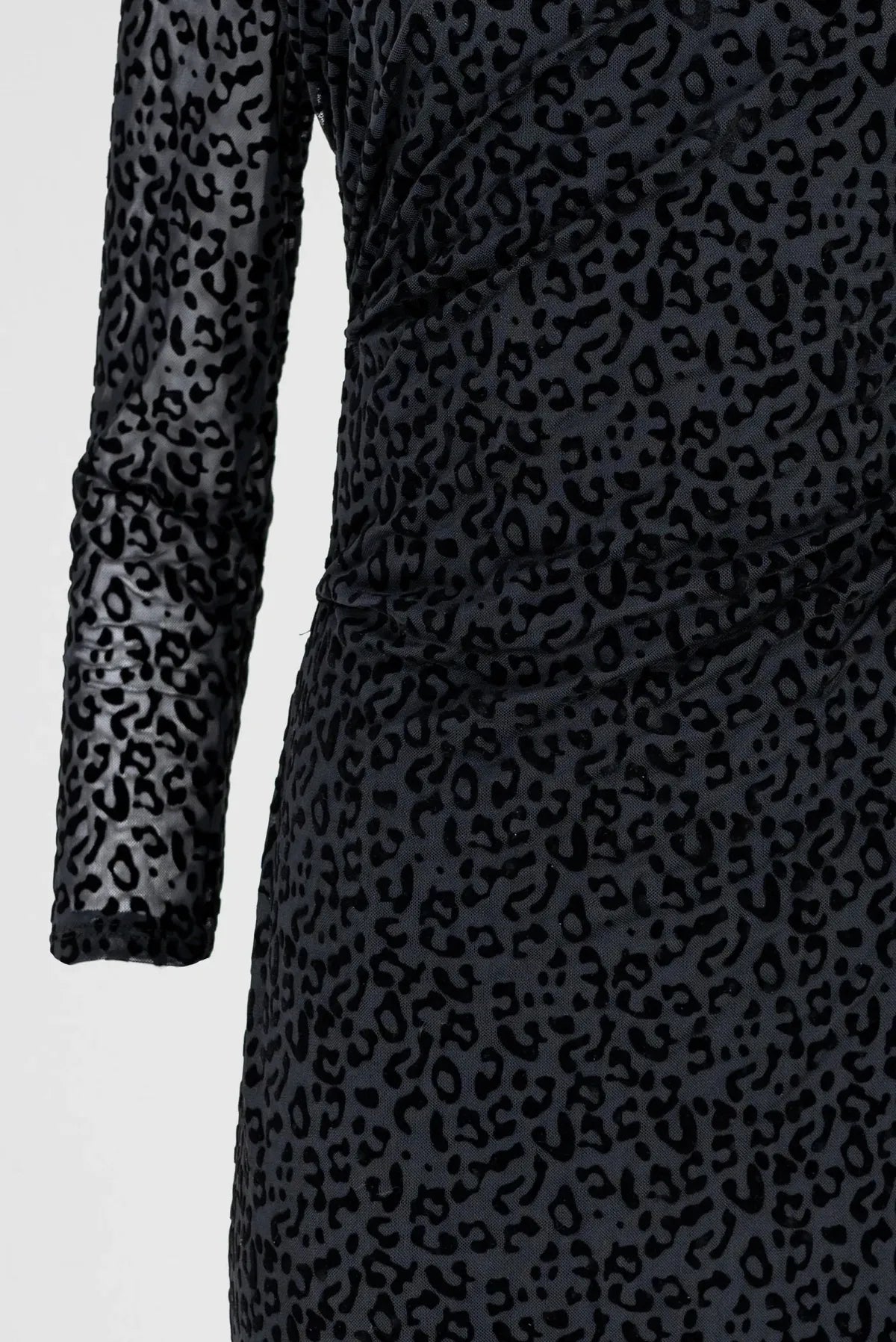 Рокля в черно леопардово кадифе с дантелeн финал - Wild Leopard Lace-рокли-6Sense