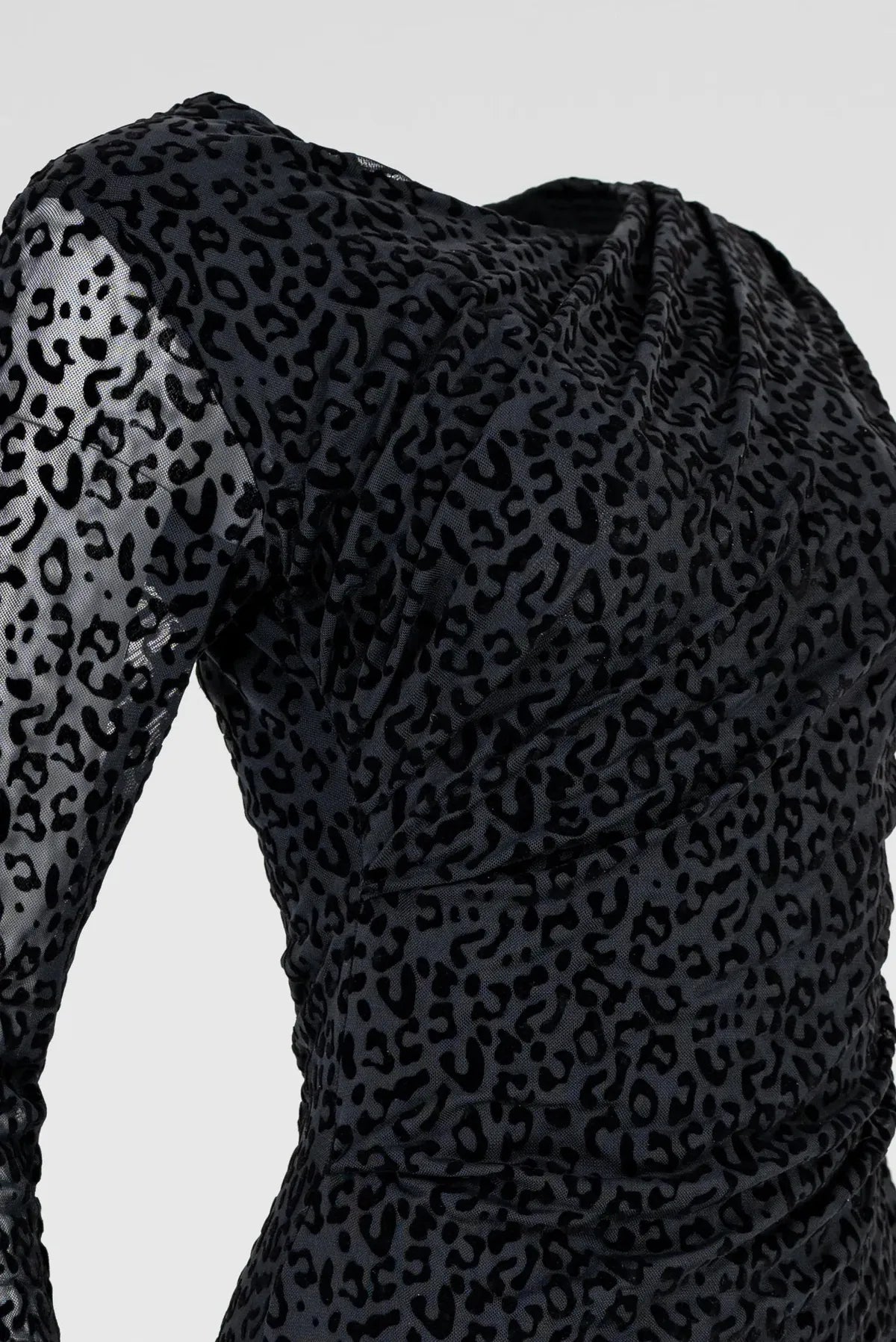 Рокля в черно леопардово кадифе с дантелeн финал - Wild Leopard Lace-рокли-6Sense